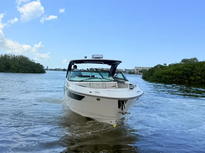 Slide: The Image of Sea Ray SLX 360 Outboard 2027 - 3