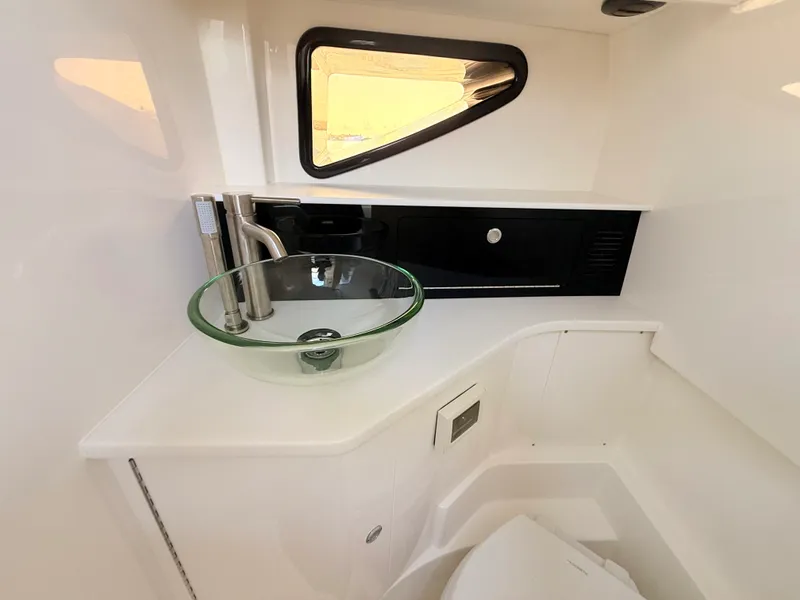 Slide: The Image of Sea Ray SLX 360 Outboard 2027 - 71