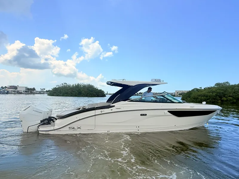 Slide: The Image of Sea Ray SLX 360 Outboard 2027 - 7