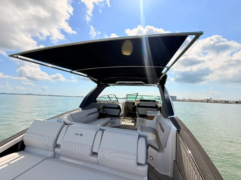Slide: The Image of Sea Ray SLX 360 Outboard 2027 - 46