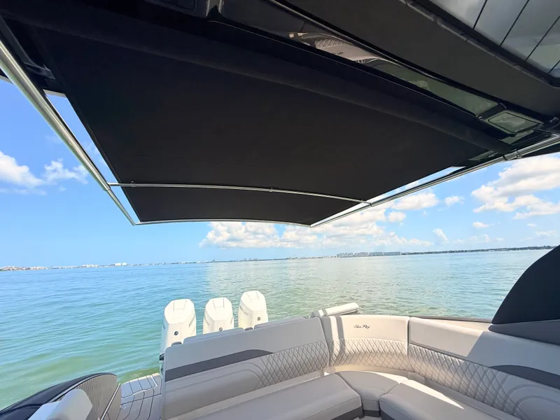 Slide: The Image of Sea Ray SLX 360 Outboard 2027 - 45