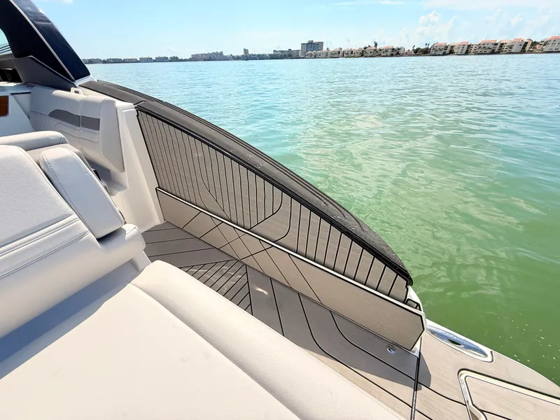 Slide: The Image of Sea Ray SLX 360 Outboard 2027 - 24