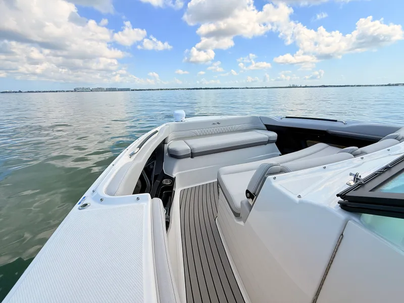 Slide: The Image of Sea Ray SLX 360 Outboard 2027 - 74