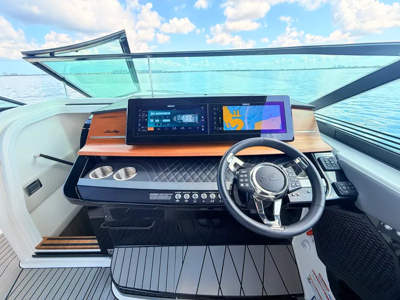 Slide: The Image of Sea Ray SLX 360 Outboard 2027 - 54