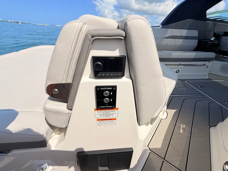 Slide: The Image of Sea Ray SLX 360 Outboard 2027 - 25