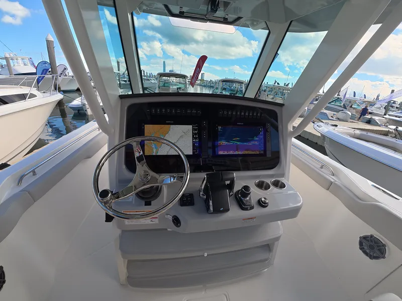 Slide: The Image of Boston Whaler 330 Outrage 2027 - 13