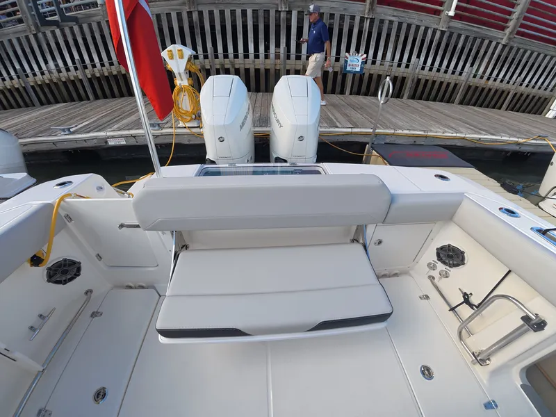Slide: The Image of Boston Whaler 330 Outrage 2027 - 8