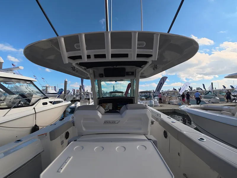 Slide: The Image of Boston Whaler 330 Outrage 2027 - 6