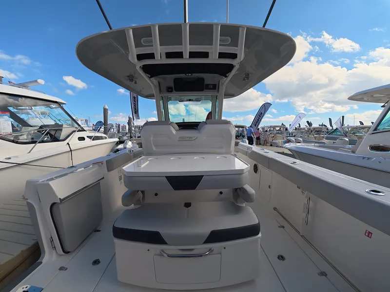 Slide: The Image of Boston Whaler 330 Outrage 2027 - 4