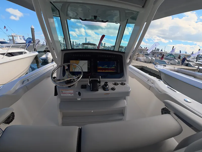 Slide: The Image of Boston Whaler 330 Outrage 2027 - 12