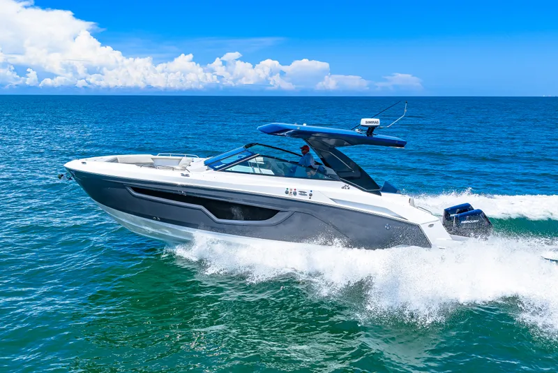 Slide: The Image of Cruisers 34 GLS Outboard 2027 - 1