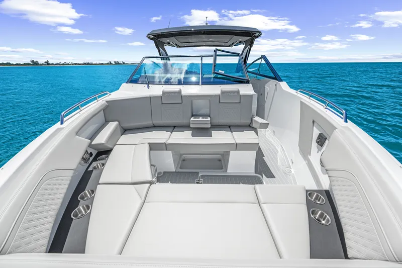 Slide: The Image of Cruisers 34 GLS Outboard 2027 - 36