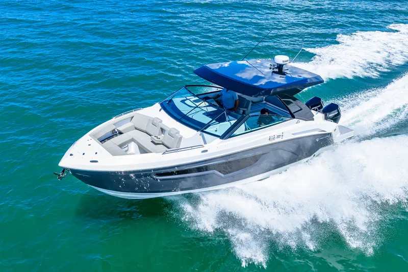 Slide: The Image of Cruisers 34 GLS Outboard 2027 - 7