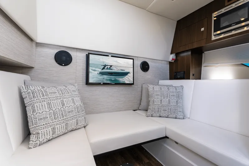 Slide: The Image of Cruisers 34 GLS Outboard 2027 - 23