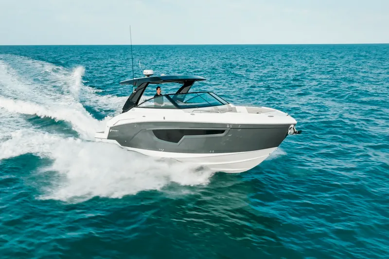 Slide: The Image of Cruisers 34 GLS Outboard 2027 - 44
