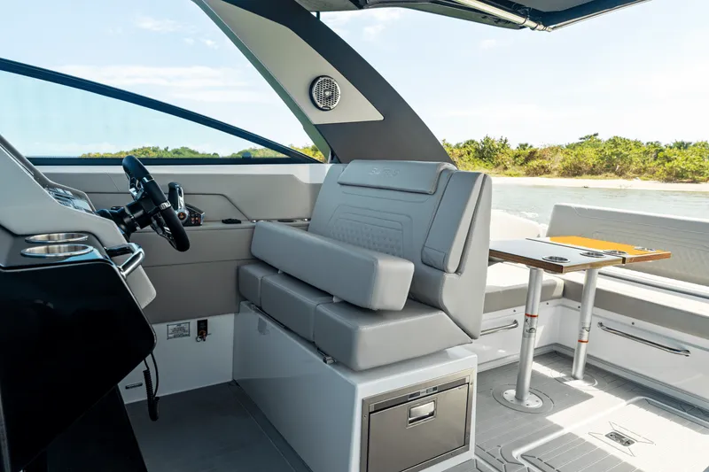 Slide: The Image of Cruisers 34 GLS Outboard 2027 - 64