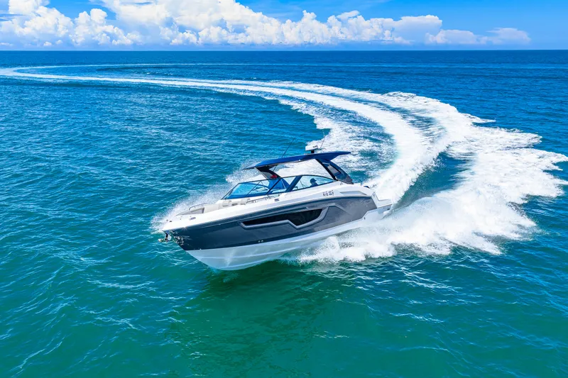 Slide: The Image of Cruisers 34 GLS Outboard 2027 - 12