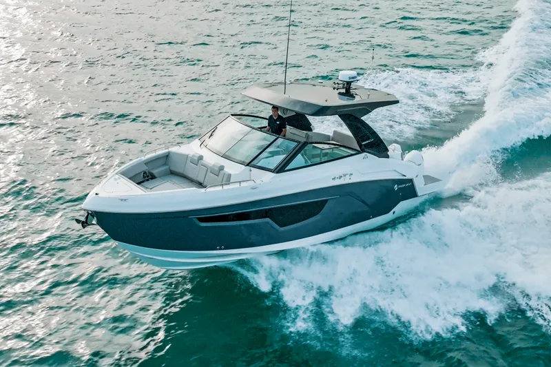 Slide: The Image of Cruisers 34 GLS Outboard 2027 - 57