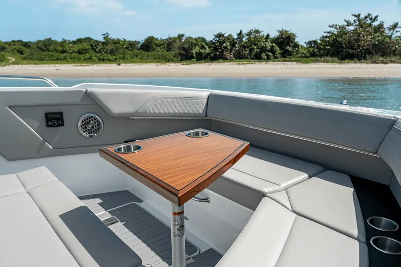 Slide: The Image of Cruisers 34 GLS Outboard 2027 - 103