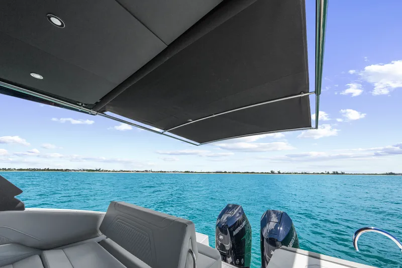 Slide: The Image of Cruisers 34 GLS Outboard 2027 - 39