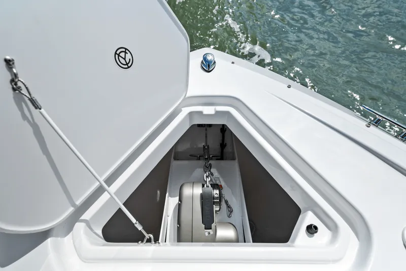 Slide: The Image of Cruisers 34 GLS Outboard 2027 - 21