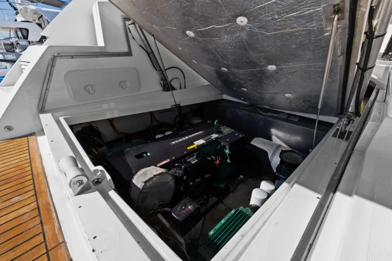 Slide: The Image of Galeon 385 HTS 2018 - 42