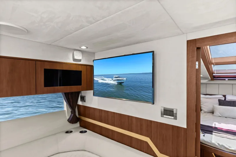 Slide: The Image of Galeon 385 HTS 2018 - 15