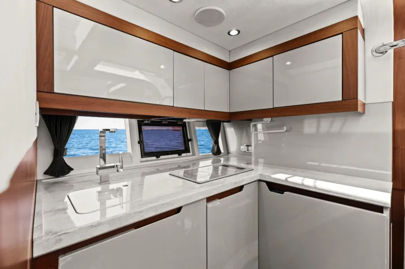 Slide: The Image of Galeon 385 HTS 2018 - 12