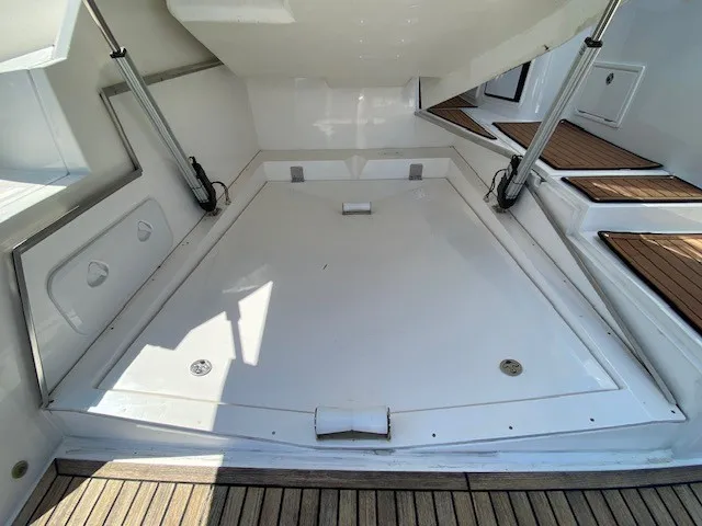 Slide: The Image of Galeon 385 HTS 2018 - 61