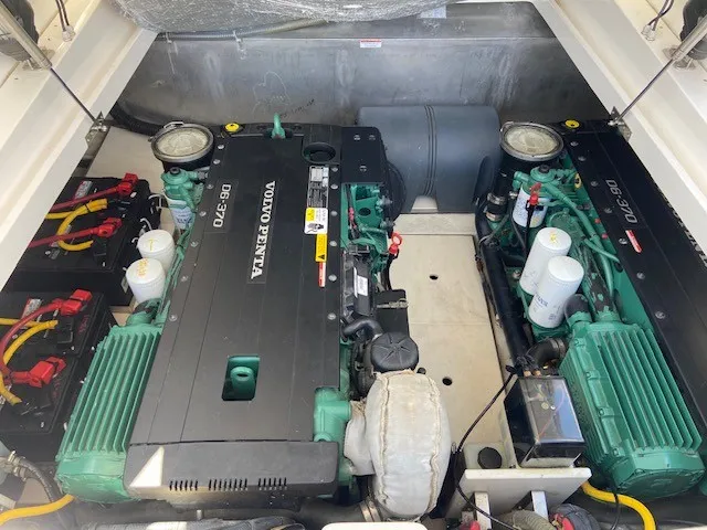 Slide: The Image of Galeon 385 HTS 2018 - 53