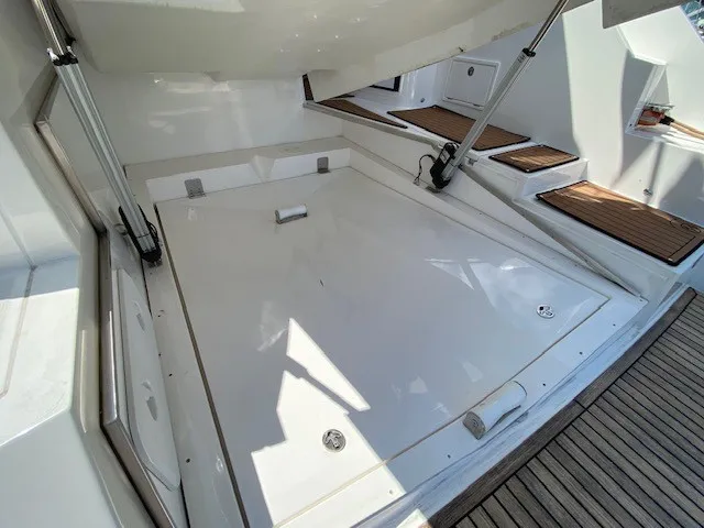 Slide: The Image of Galeon 385 HTS 2018 - 62