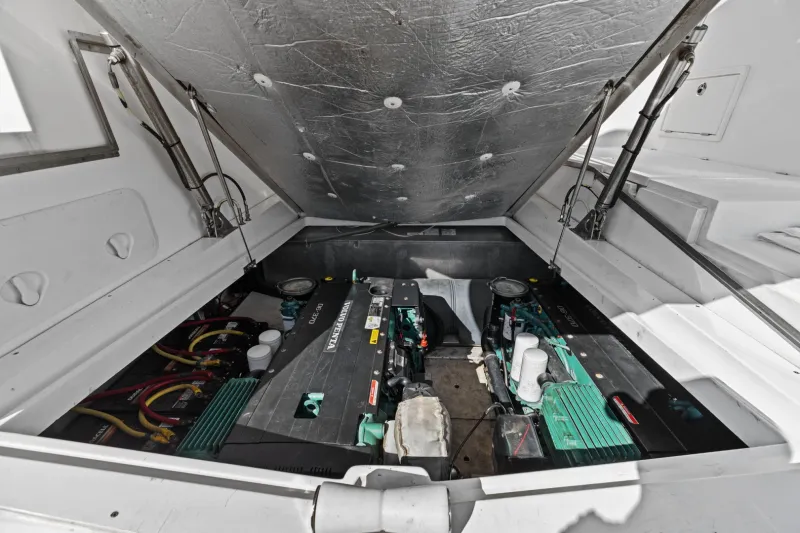 Slide: The Image of Galeon 385 HTS 2018 - 43
