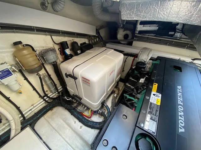 Slide: The Image of Galeon 385 HTS 2018 - 51