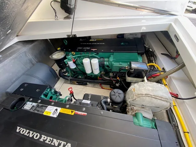 Slide: The Image of Galeon 385 HTS 2018 - 54
