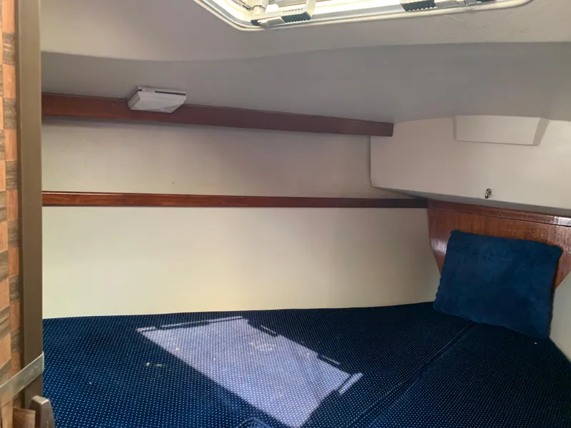 Slide: The Image of Catalina 30 Tall-Rig 1987 - 53