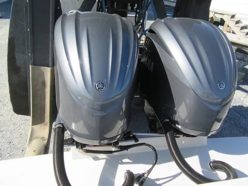 Slide: The Image of Twin Yamaha outboard engines on a 2024 Parker 2820 XLD Sport Cabin boat. - 12