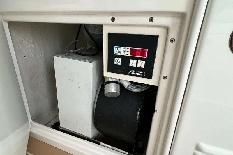 Slide: The Image of Regal Commodore 4460 2007 - 64