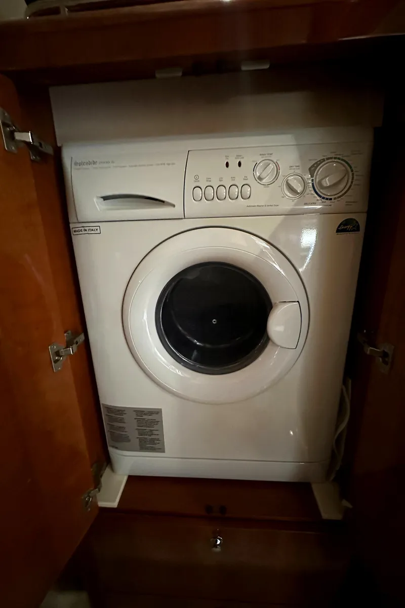 Slide: The Image of Regal Commodore 4460 2007 - 70