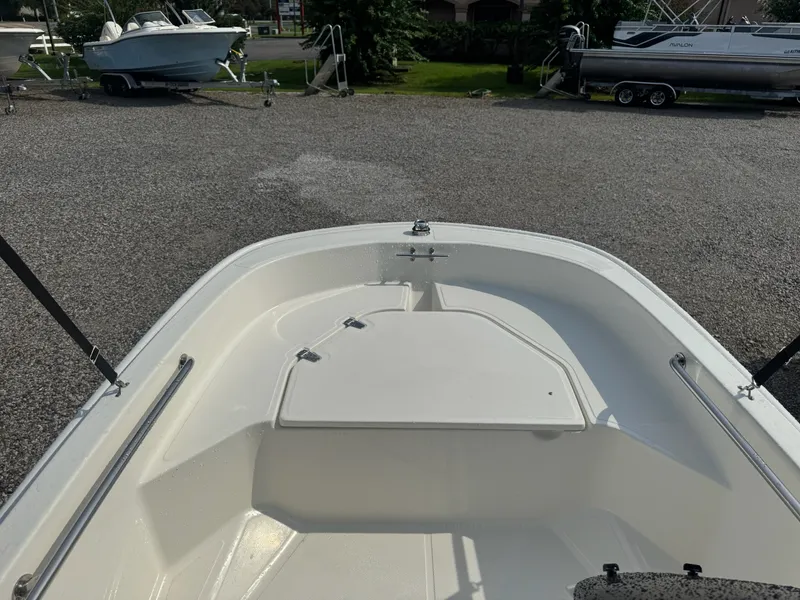 Slide: The Image of Boston Whaler 130 Super Sport 2027 - 11