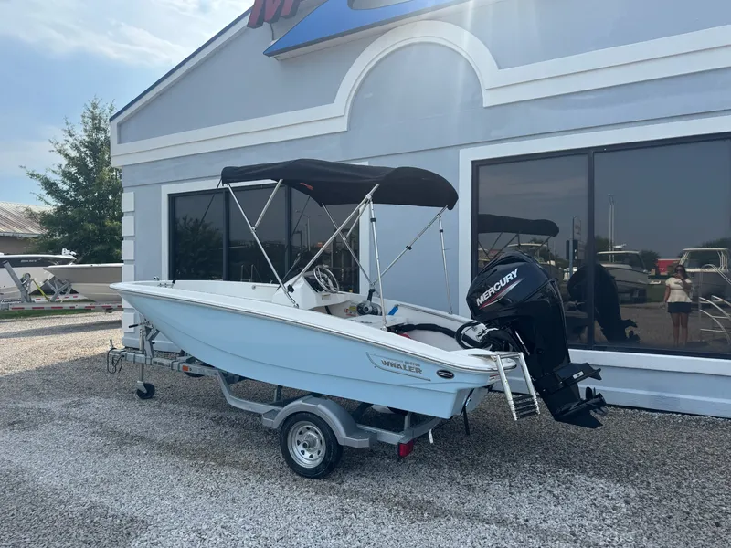 Slide: The Image of Boston Whaler 130 Super Sport 2027 - 1