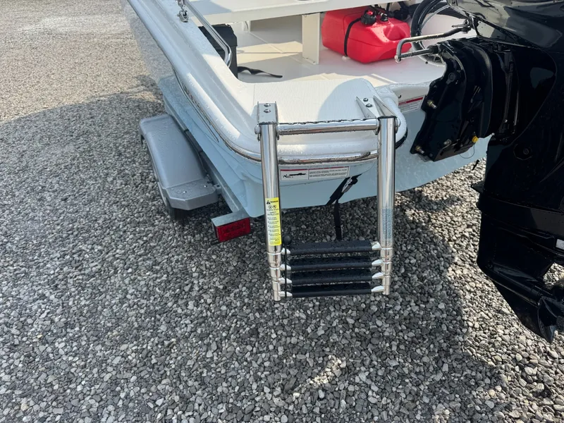 Slide: The Image of Boston Whaler 130 Super Sport 2027 - 4