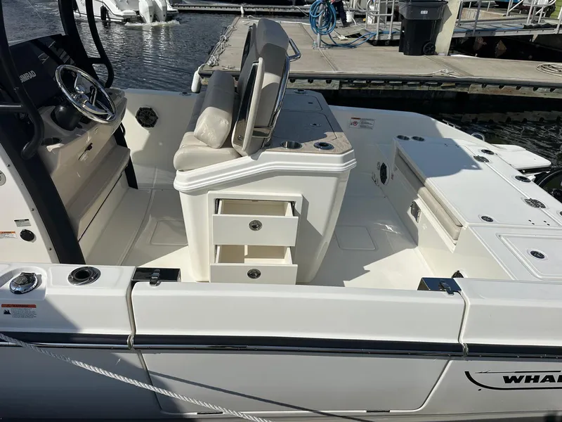 Slide: The Image of Boston Whaler 280 Dauntless 2027 - 15