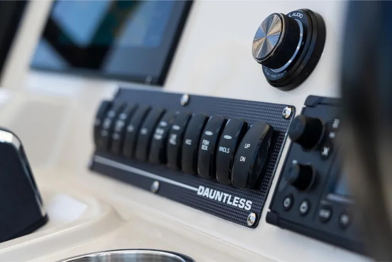 Slide: The Image of Boston Whaler 280 Dauntless 2027 - 96