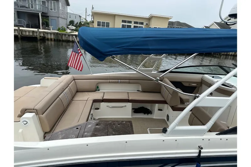 Slide: The Image of Sea Ray SDX 290 Outboard 2017 - 60