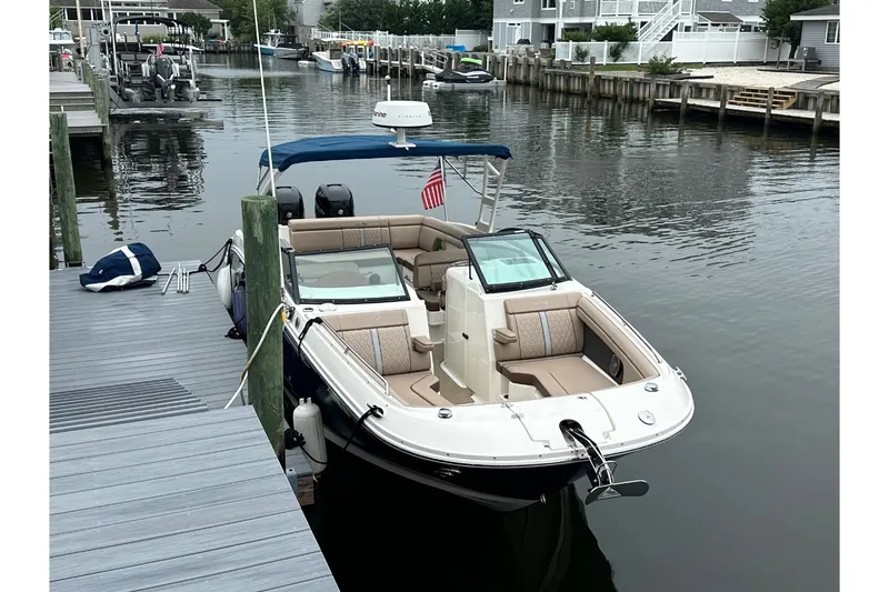 The Image of Sea Ray SDX 290 Outboard 2017 - 0