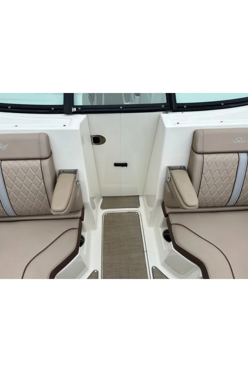 Slide: The Image of Sea Ray SDX 290 Outboard 2017 - 41
