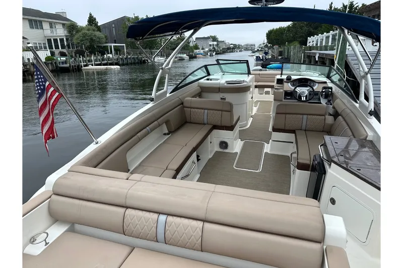 Slide: The Image of Sea Ray SDX 290 Outboard 2017 - 18