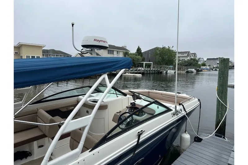 Slide: The Image of Sea Ray SDX 290 Outboard 2017 - 58
