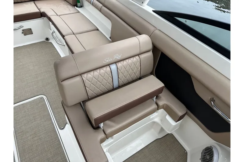 Slide: The Image of Sea Ray SDX 290 Outboard 2017 - 37
