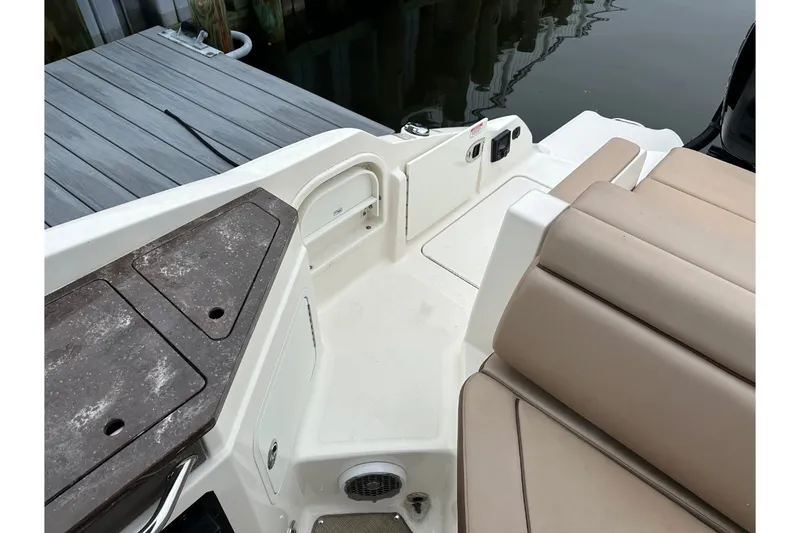 Slide: The Image of Sea Ray SDX 290 Outboard 2017 - 15